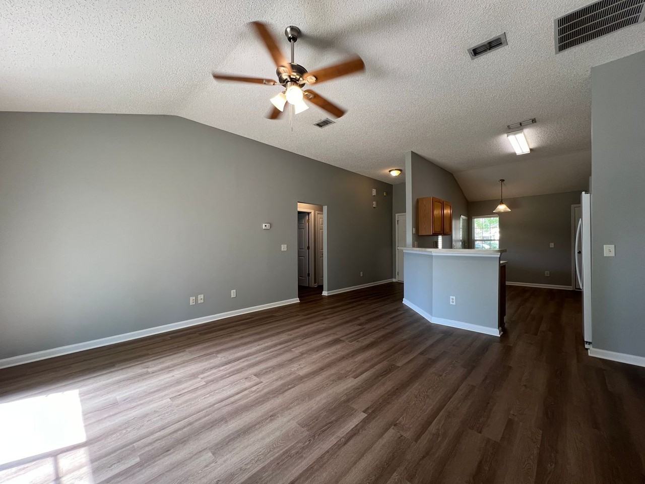 8382 Stelling Dr S - Photo 3 of 16