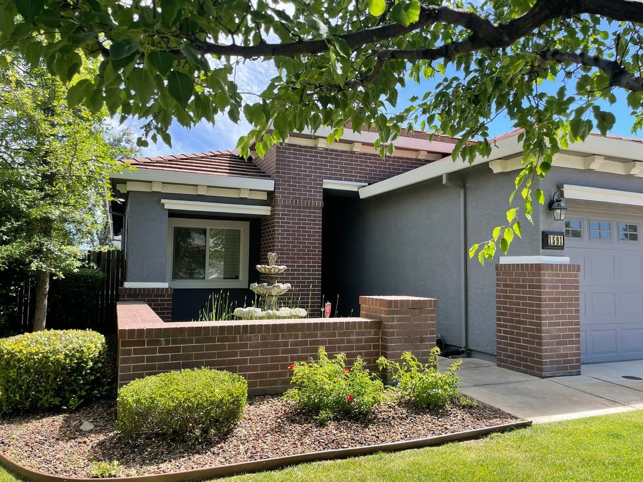 1591 Latherton Way - Photo 2 of 28