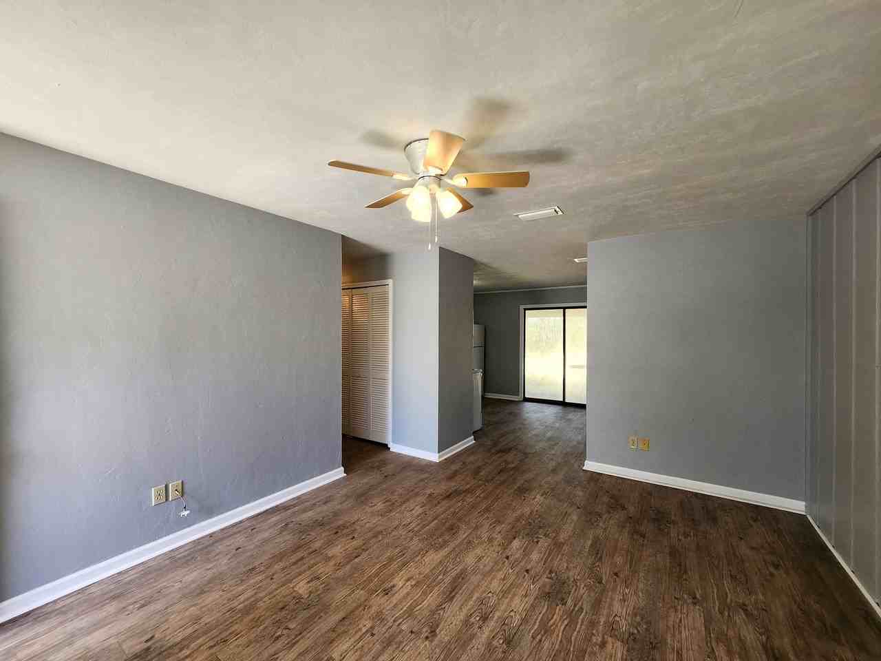 2120 Wembley Way - Photo 2 of 18