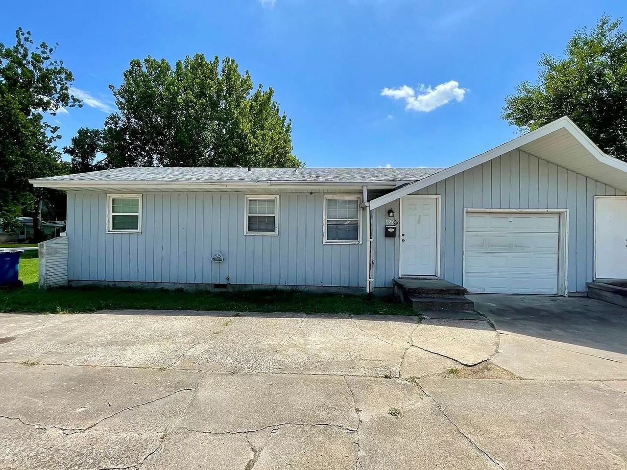 623, 625 N Belview Apartments 623 N Belview Ave, Springfield, MO