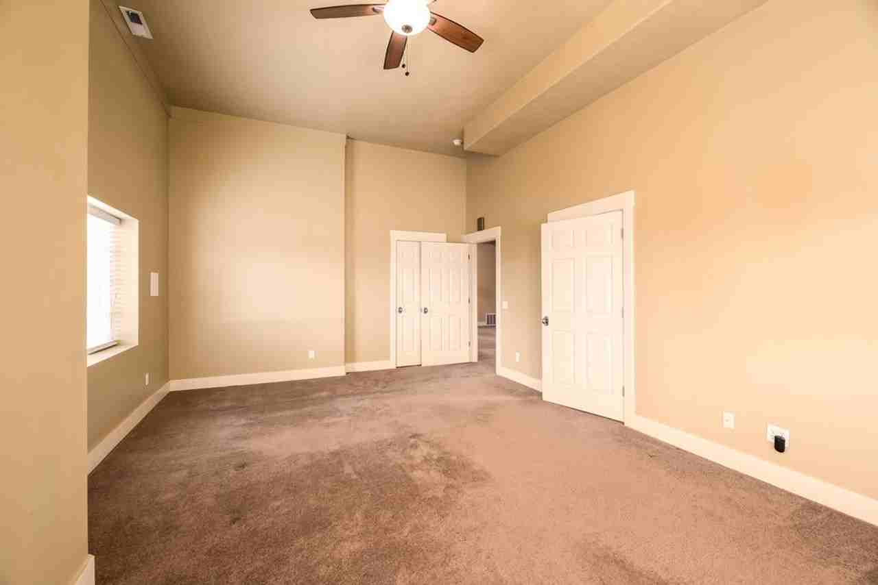 292 N 980 E - Photo 3 of 27