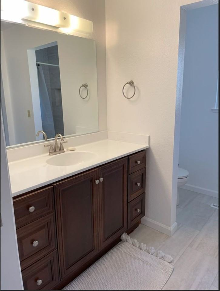 6076 Della Ct - Photo 5 of 8