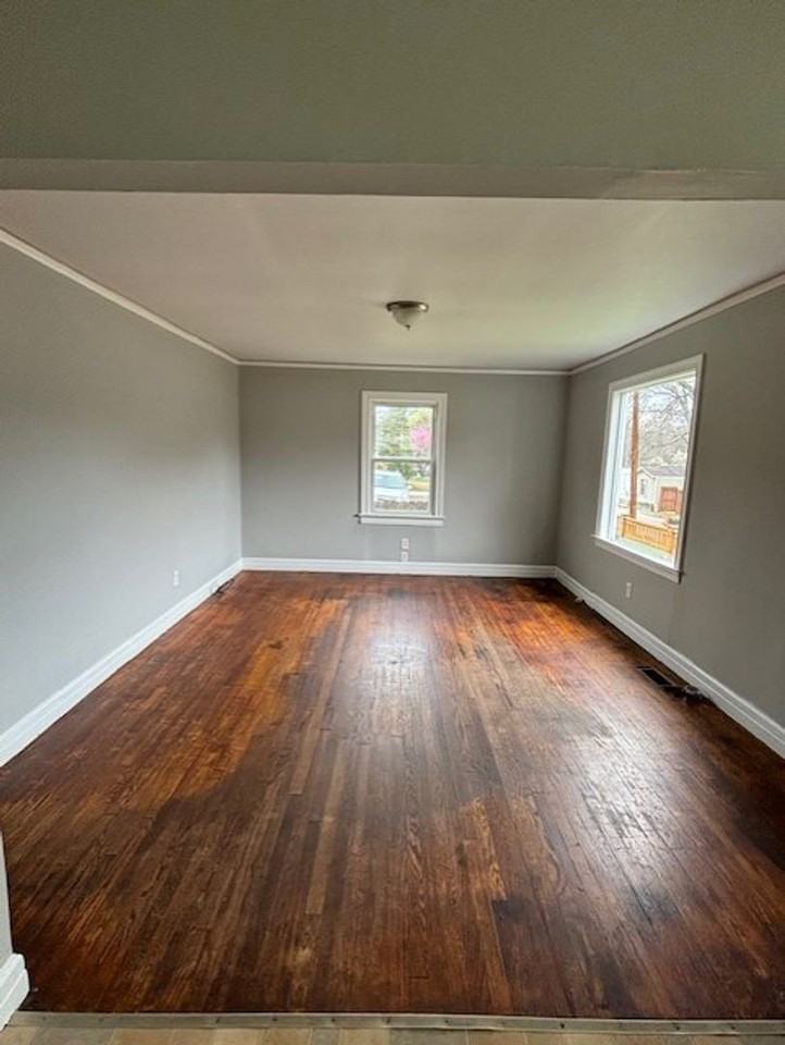 521 Edgemont Ave - Photo 2 of 6