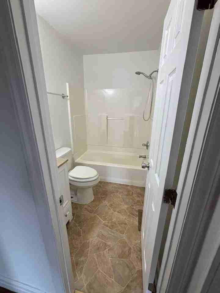 521 Edgemont Ave - Photo 3 of 6