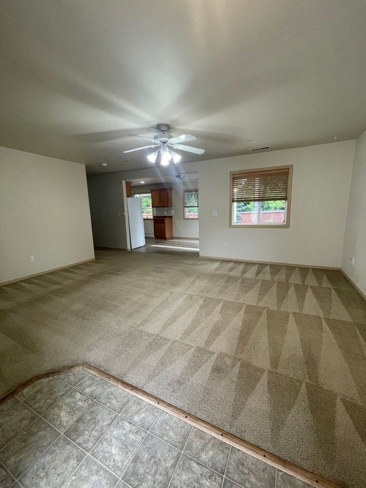 1238 Hudson St - Photo 2 of 15