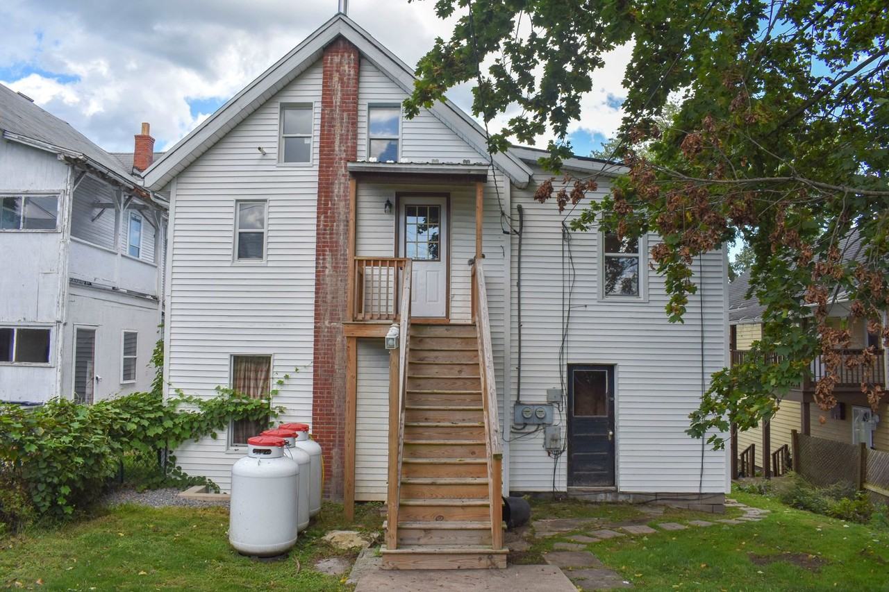 RBEI413 - Photo 3 of 28