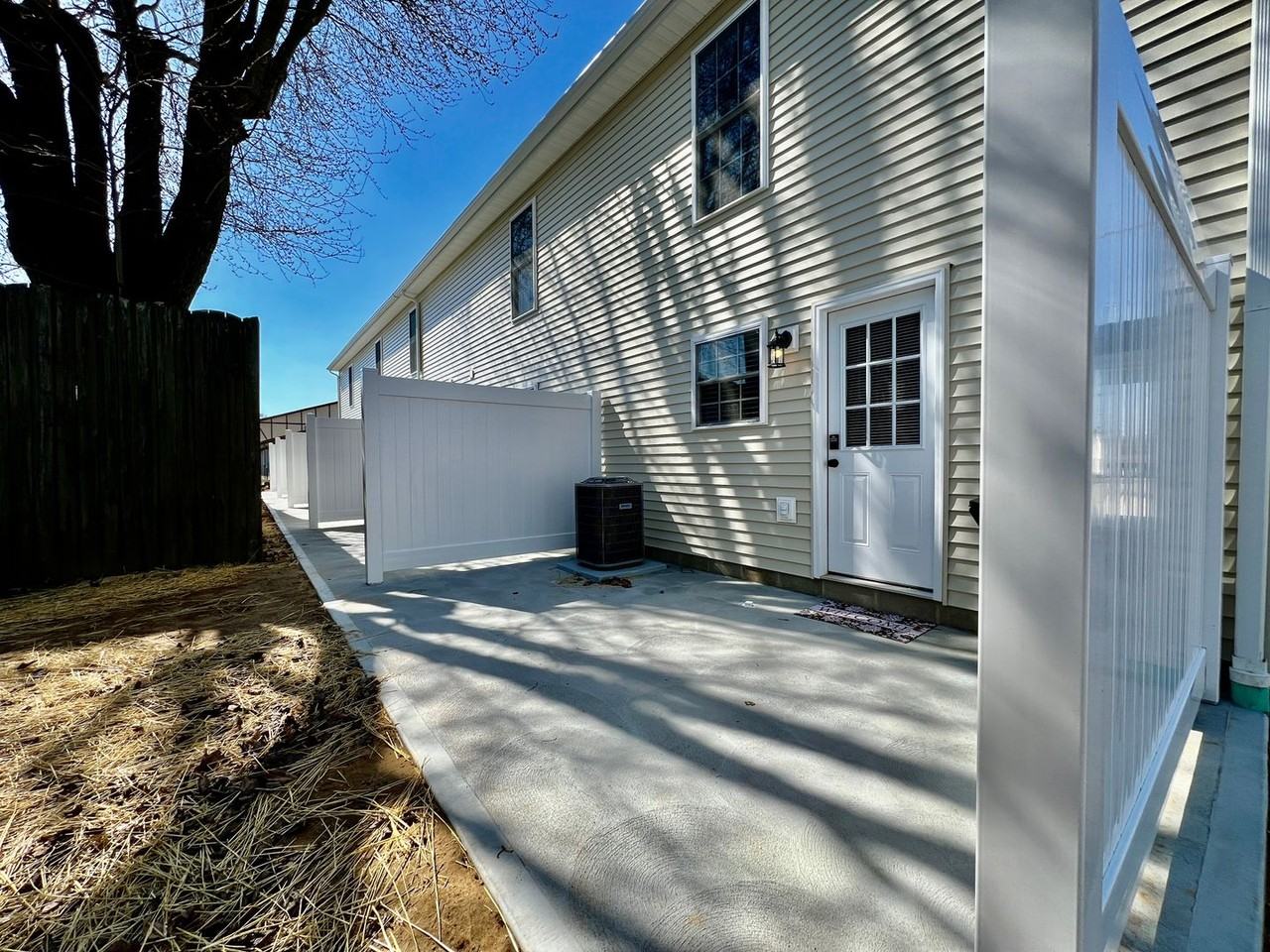 815 W Pearl St - Photo 3 of 20