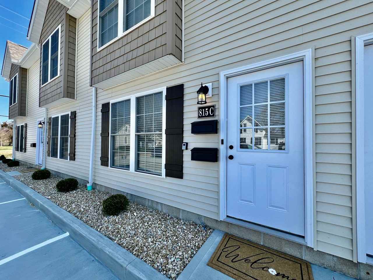 815 W Pearl St - Photo 5 of 20