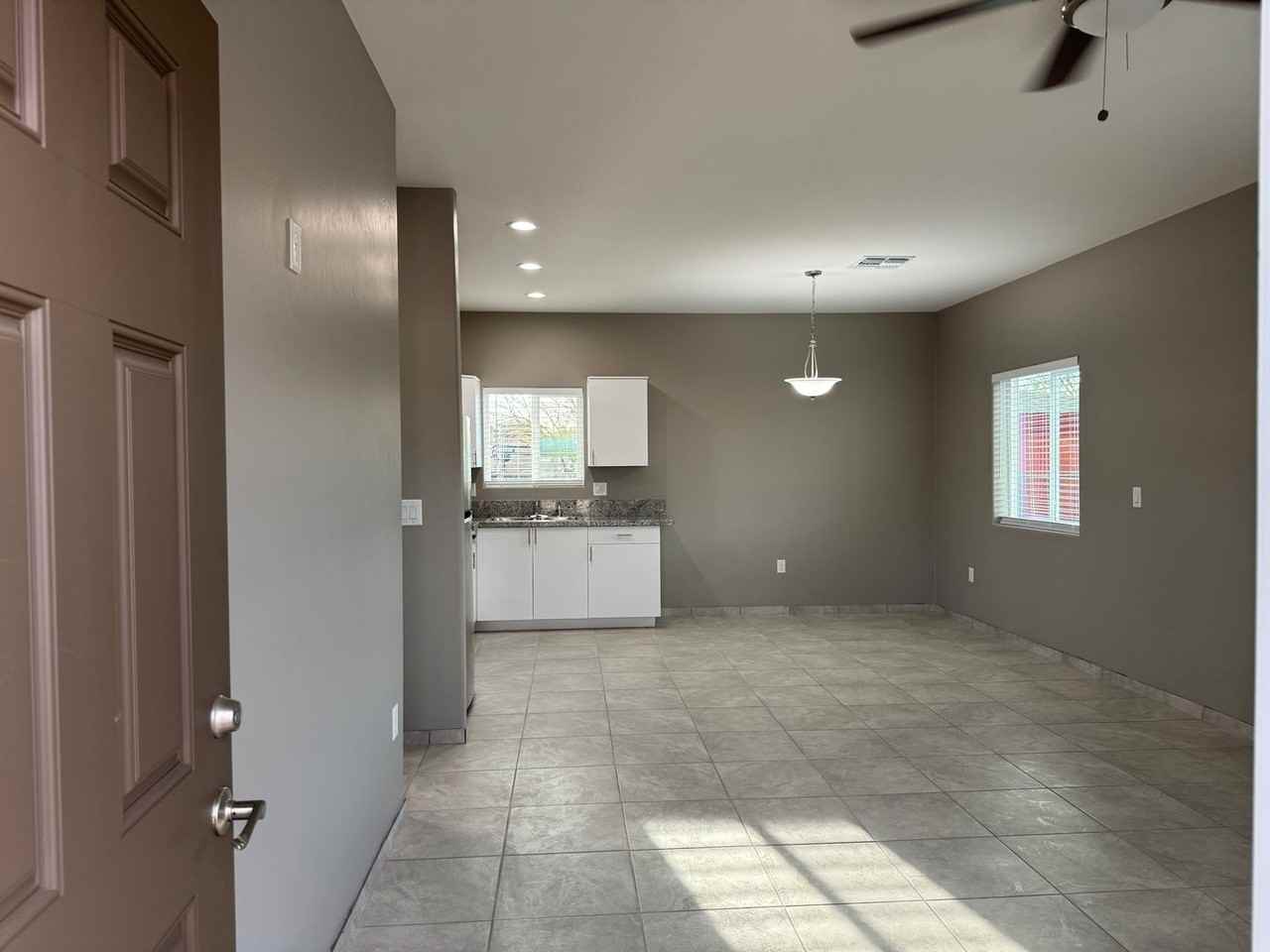 2581 East Pinal Vista #1 - Photo 4 of 46