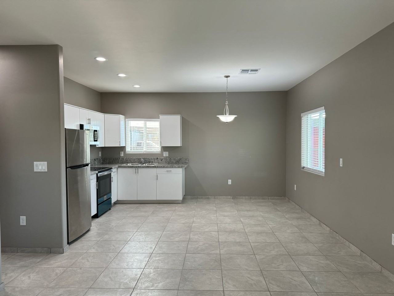 2581 East Pinal Vista #1 - Photo 5 of 46