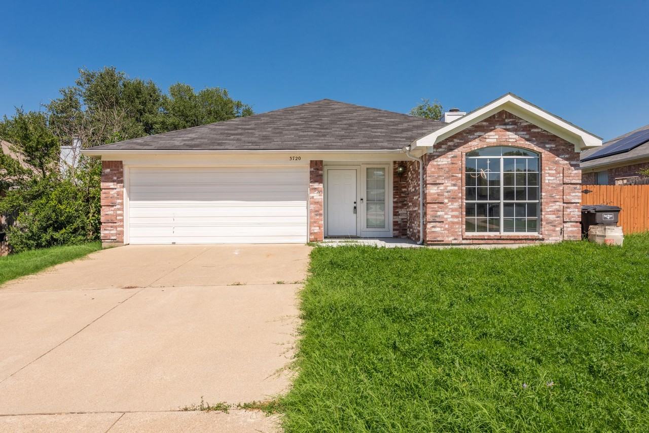 3720 Garden Springs Dr - Photo 3 of 29