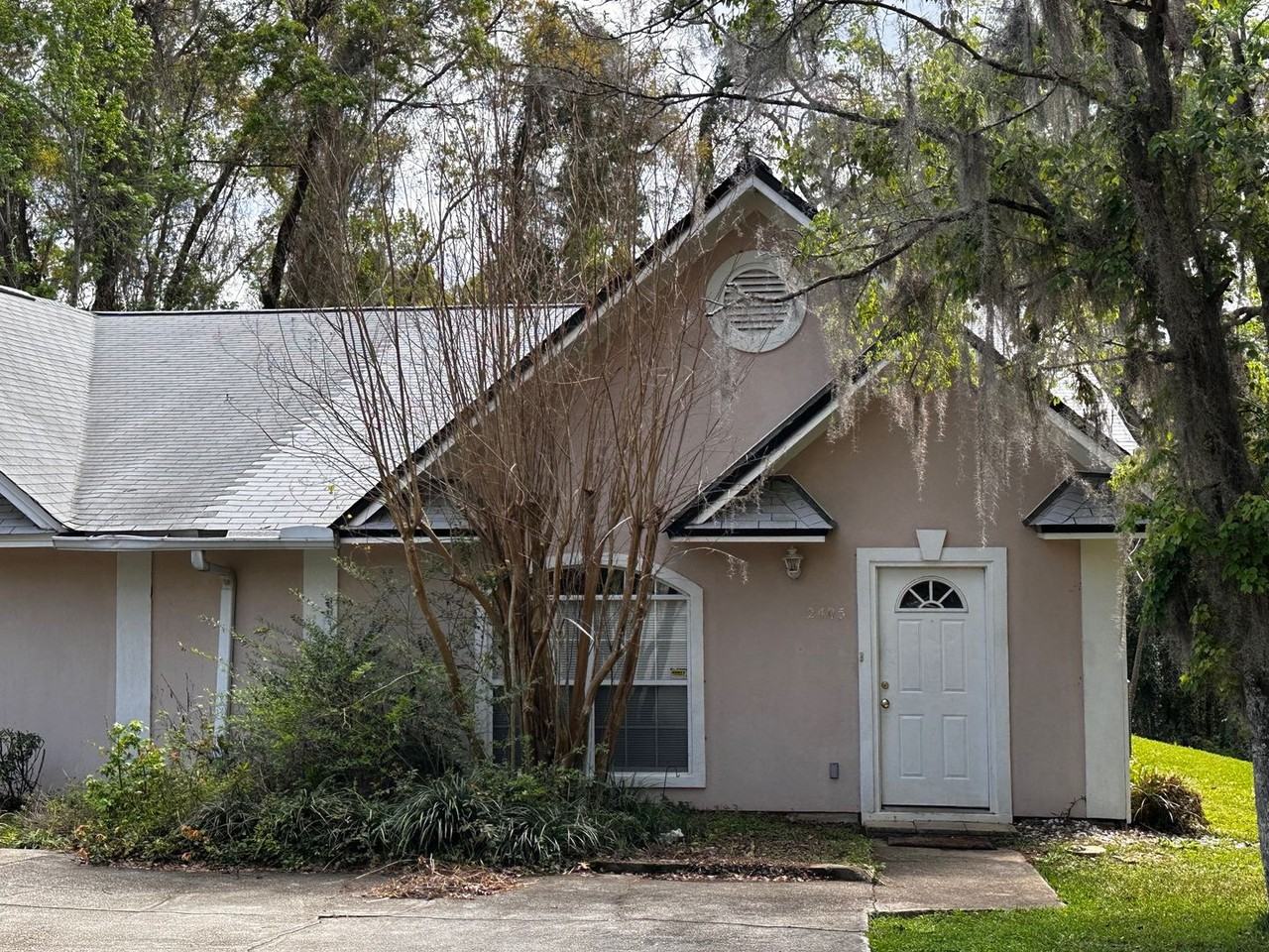 2405 Silver Palm Ln - Photo 2 of 17