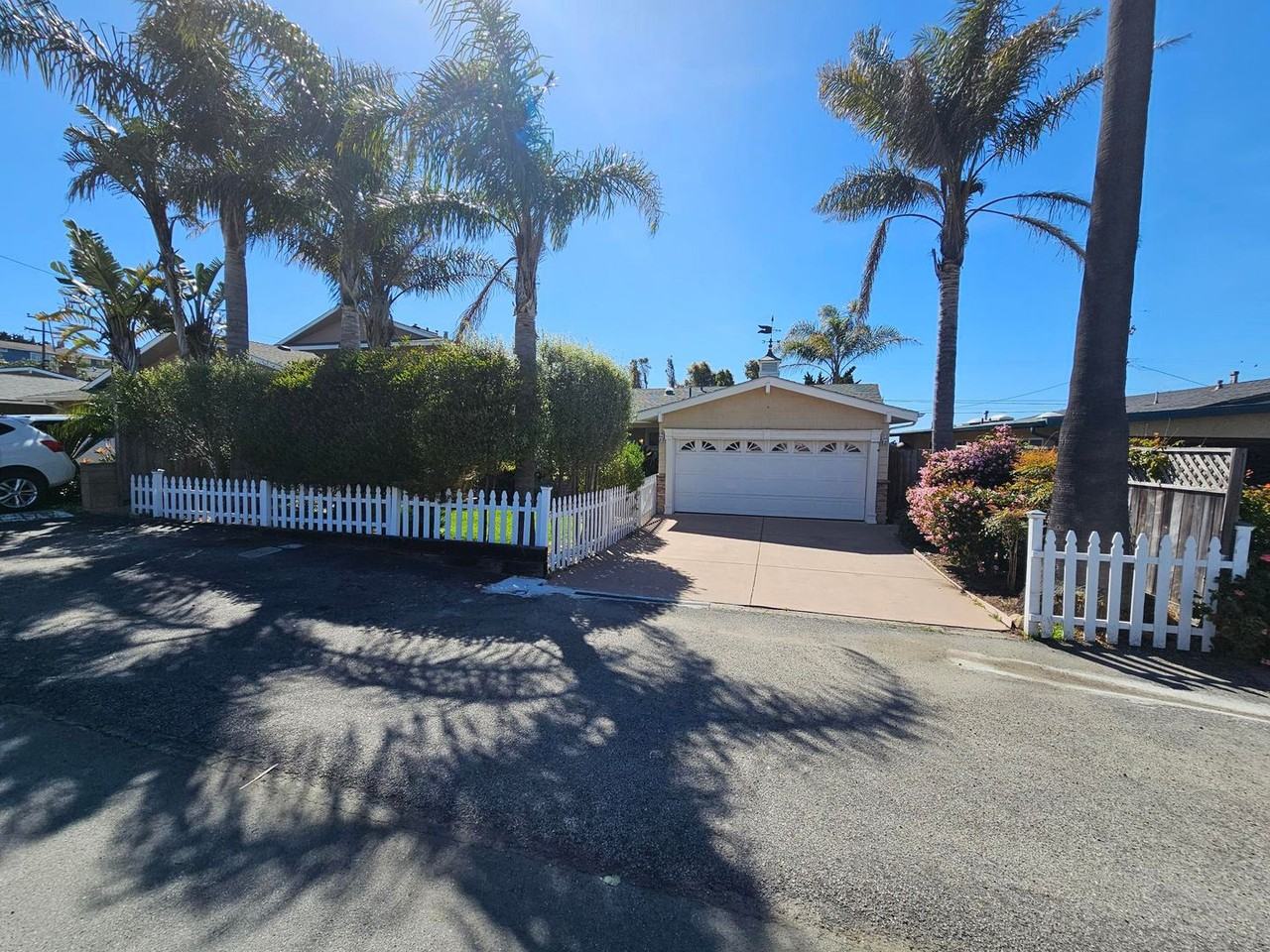 2099 Bayview Ave - Photo 2 of 21