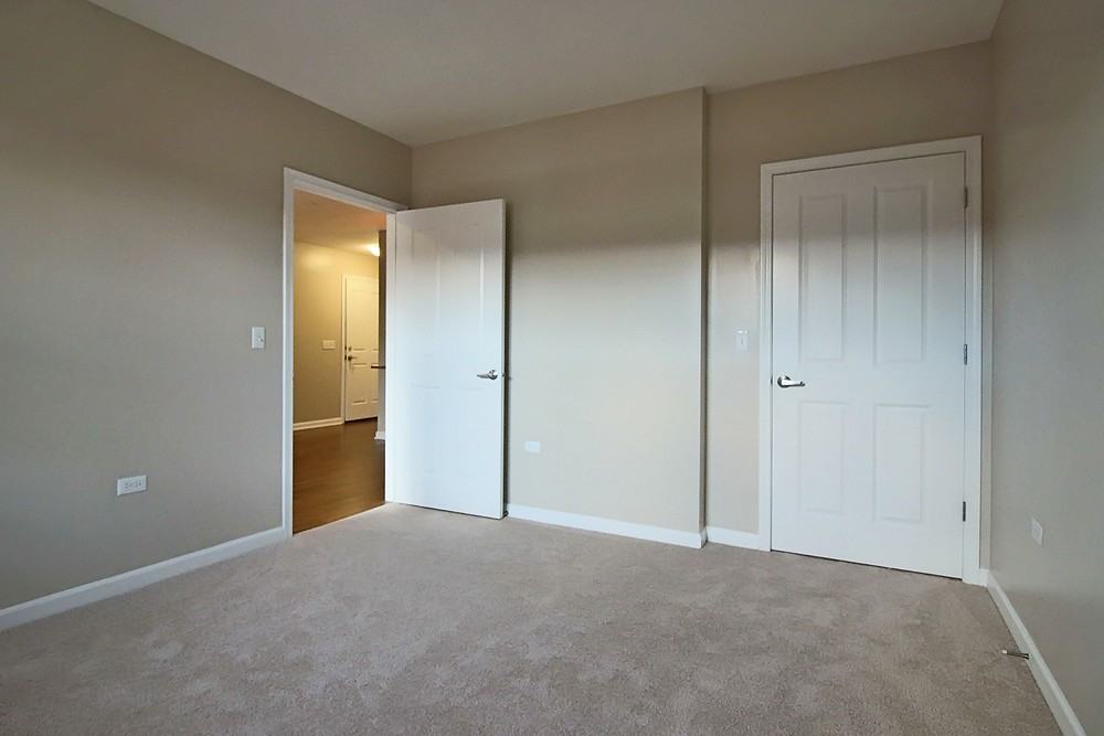 1935 S Wabash Ave #1-1-5 - Photo 6 of 16