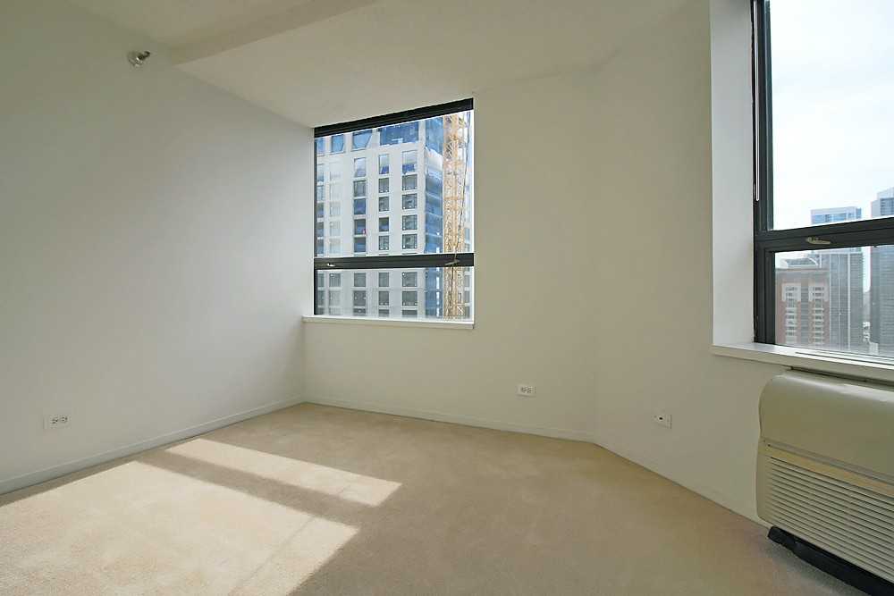 445 E Ohio St #2-2 - Photo 3 of 33