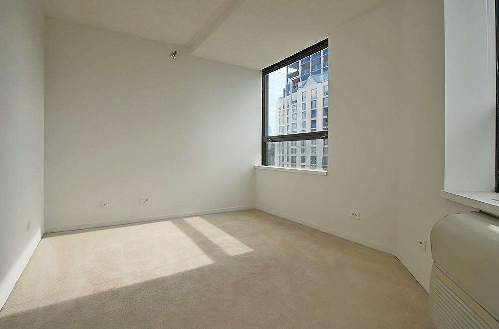 445 E Ohio St #2-2 - Photo 5 of 33