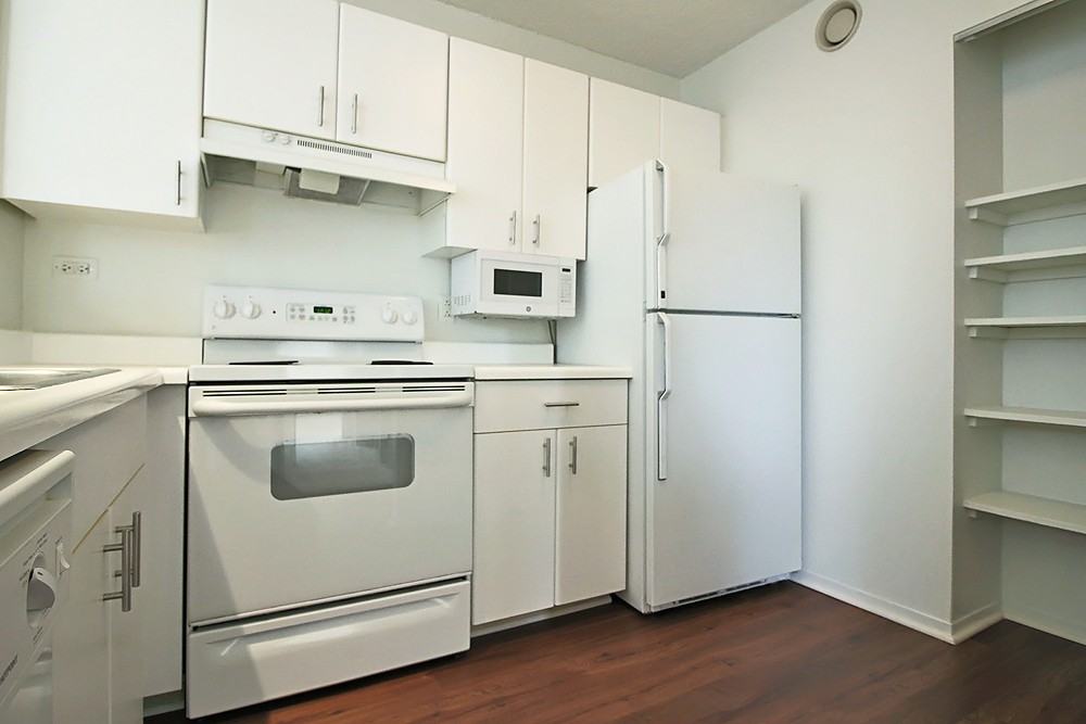 445 E Ohio St #2-2 - Photo 7 of 33