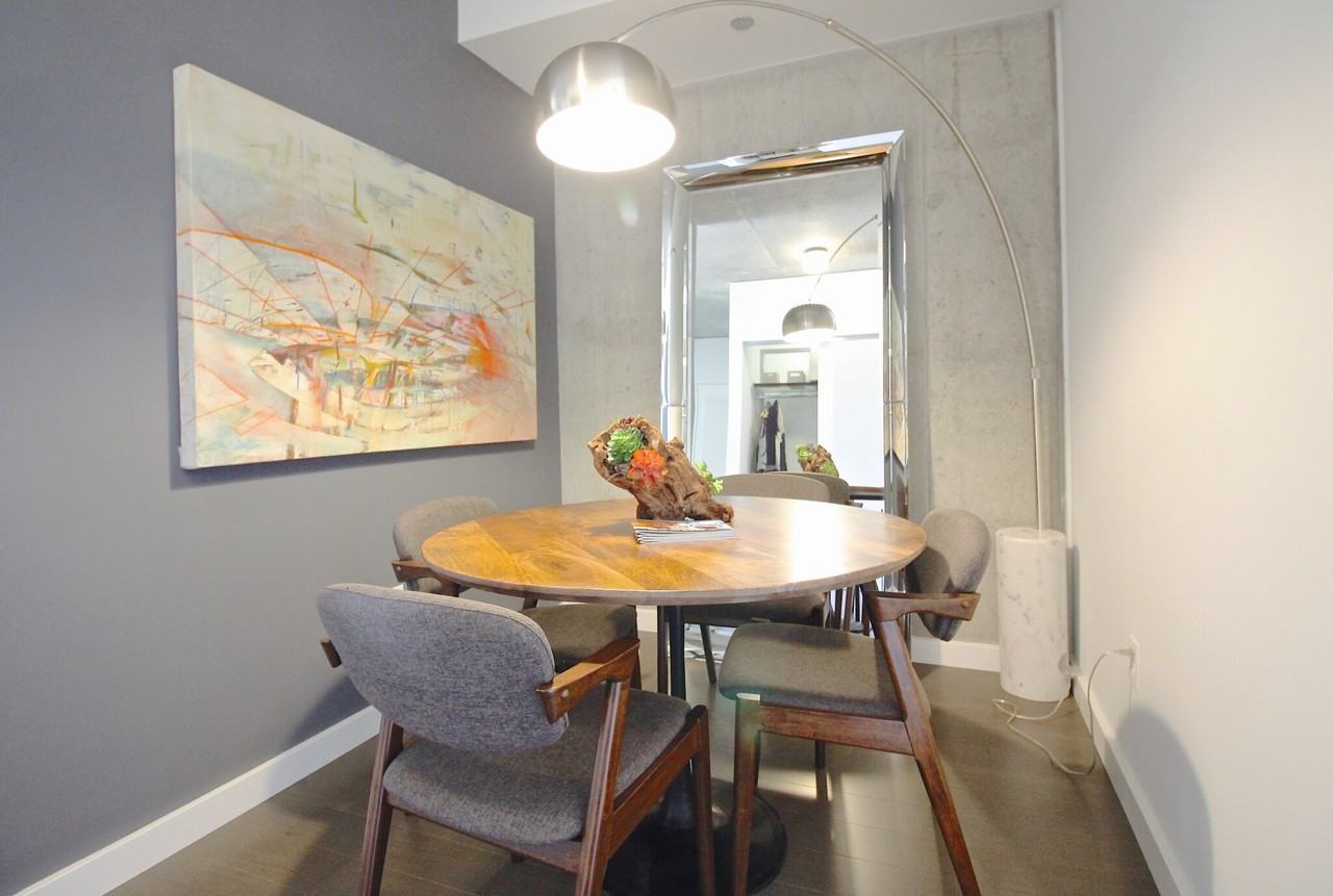 625 W Division St #1-1 - Photo 3 of 12