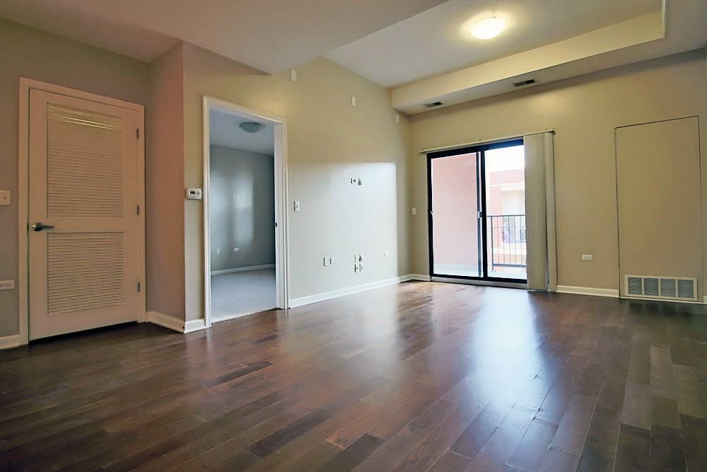 1935 S Wabash Ave #1-1 - Photo 4 of 16