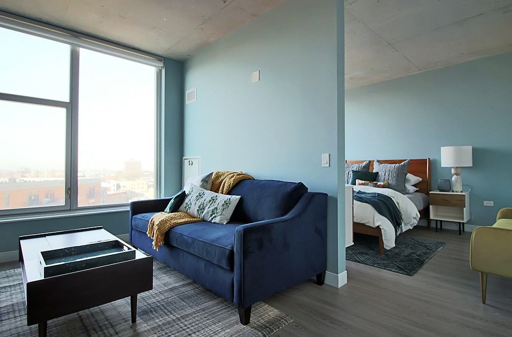 728 N Morgan St - Photo 2 of 11