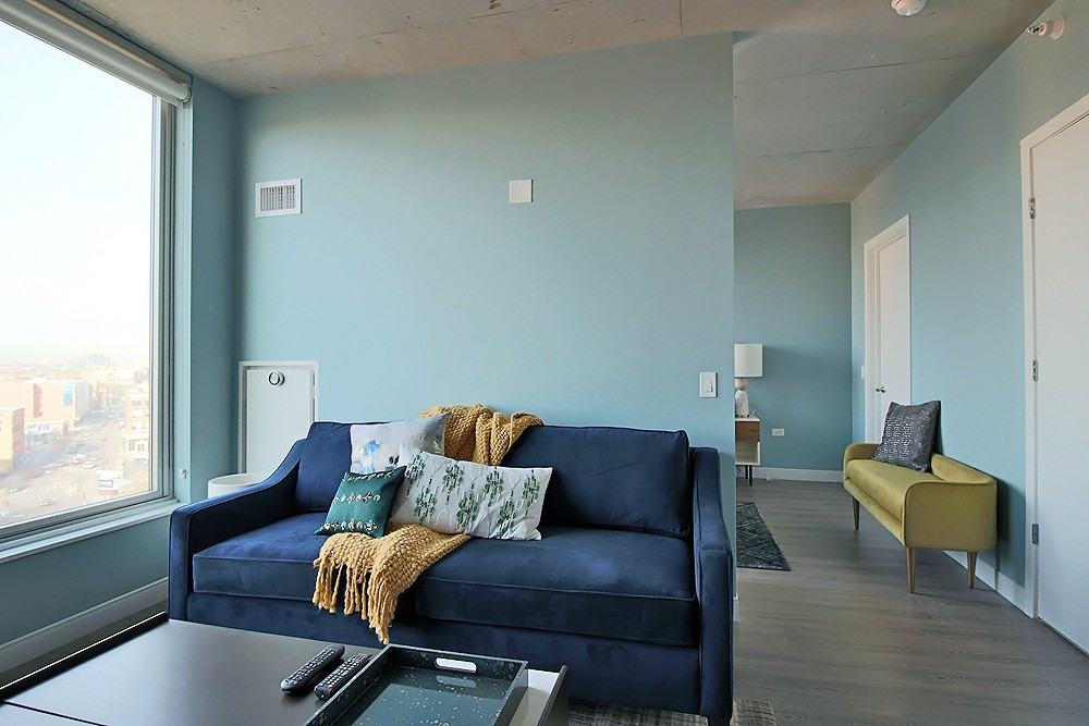 728 N Morgan St - Photo 3 of 11