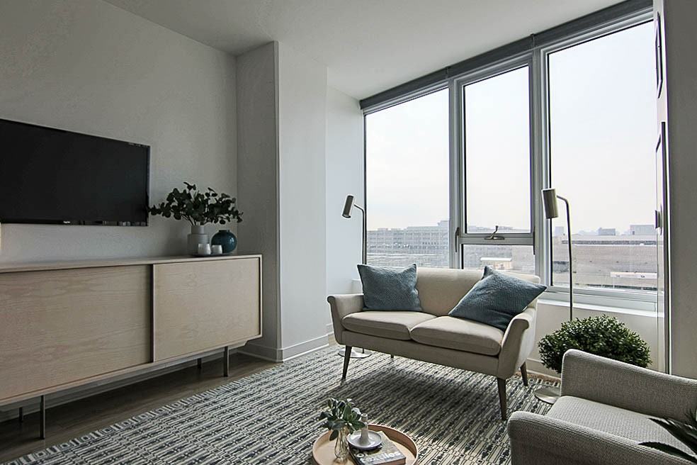 720 S Wells St - Photo 2 of 17