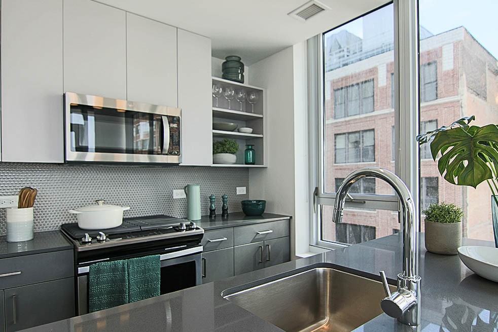 720 S Wells St #3-3 - Photo 4 of 26