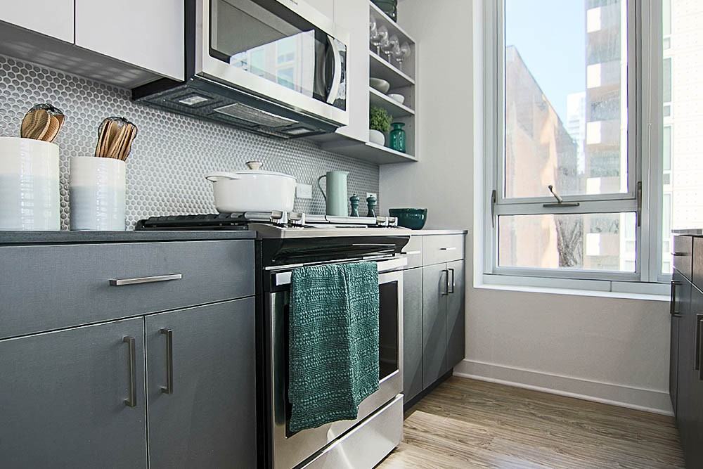 720 S Wells St #2-2-5TH - Photo 3 of 24