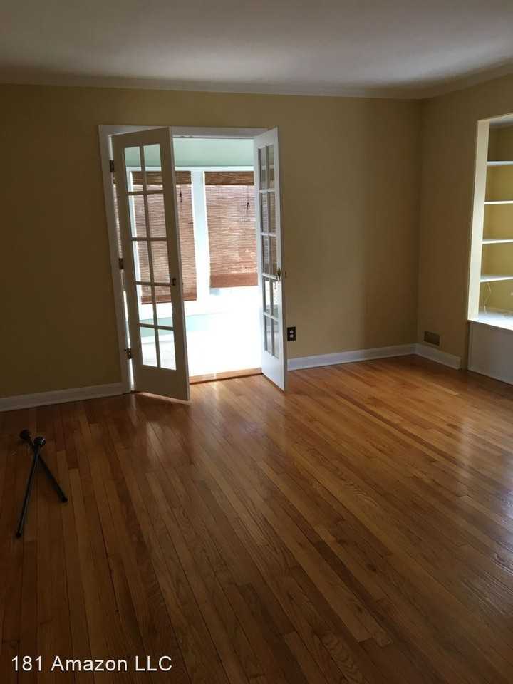 181 Amazon Pl - Photo 3 of 17