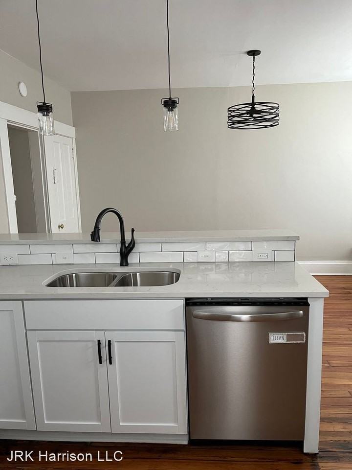 916-918 Harrison Ave. - Photo 2 of 15
