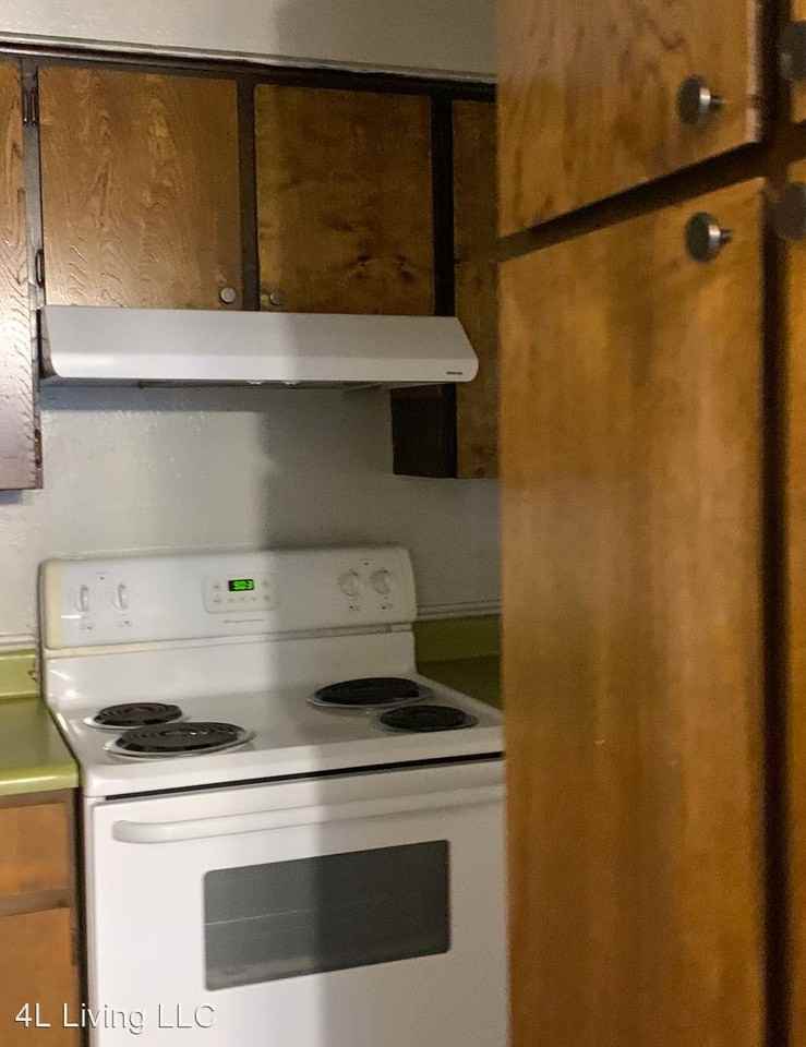 303 Eden Dr - Photo 3 of 5