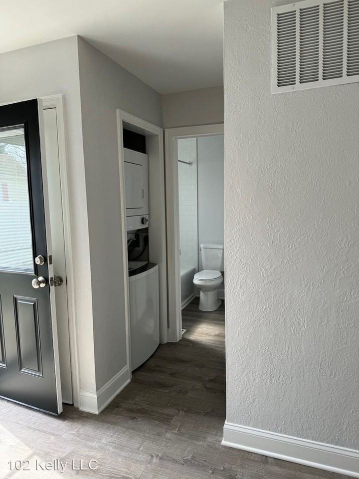 102, 104, 106 S Kelly Avenue - Photo 3 of 4