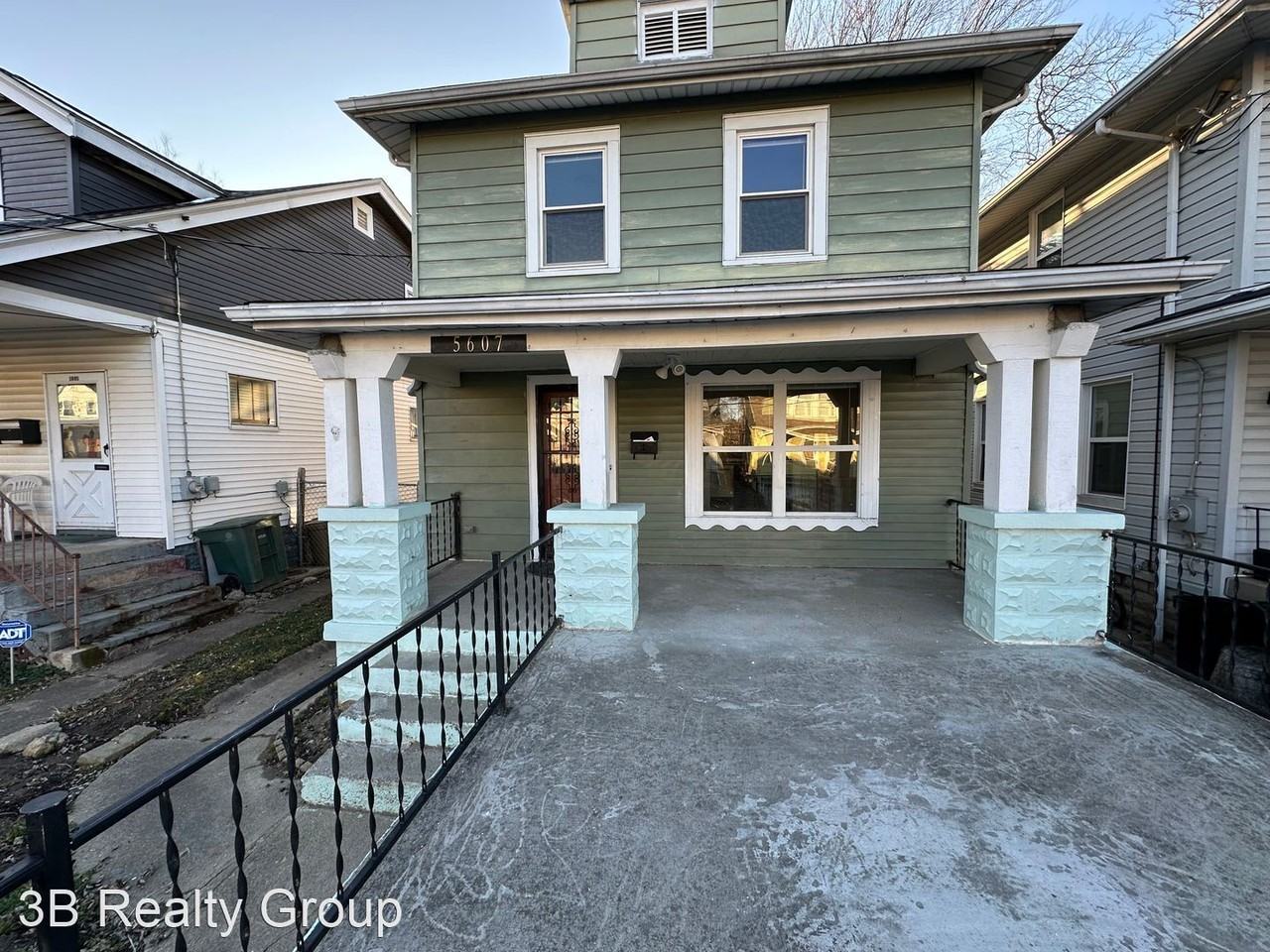5607 Rolston Ave - Photo 3 of 28