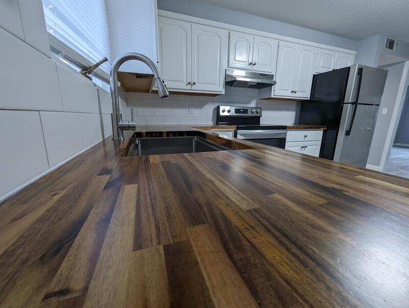 223 Carson St - Photo 4 of 16