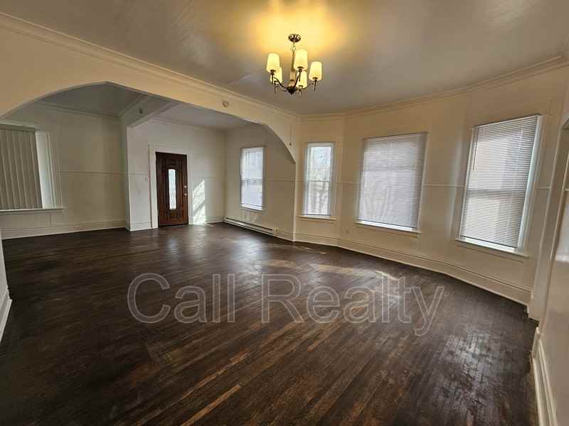 2301 W Dean Ave - Photo 4 of 16