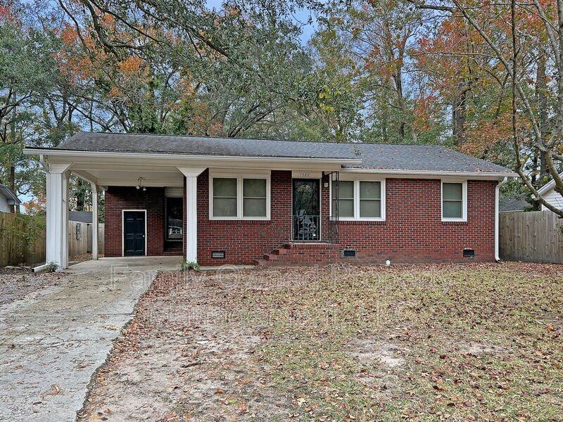 1522 Joan St - Photo 2 of 17