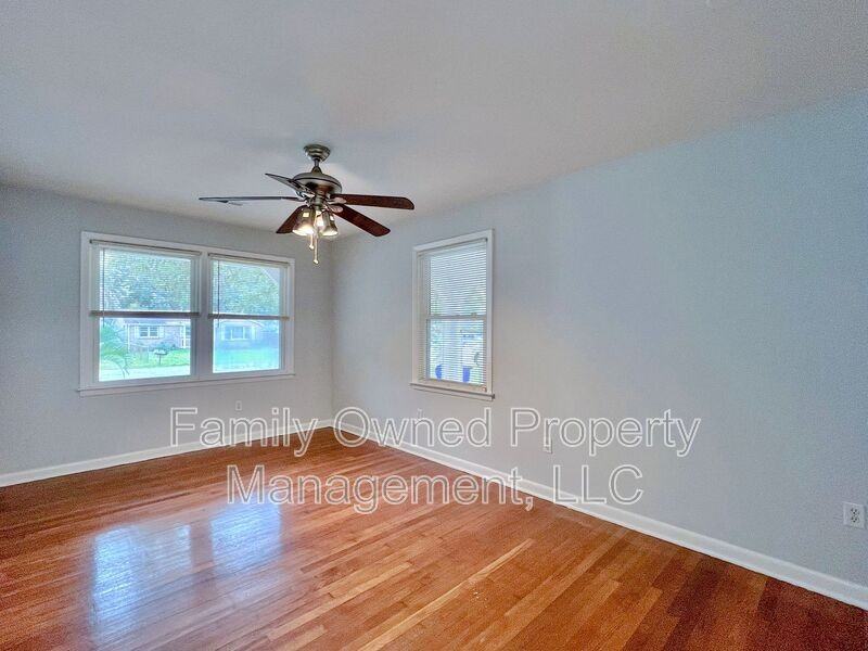 1522 Joan St - Photo 7 of 17