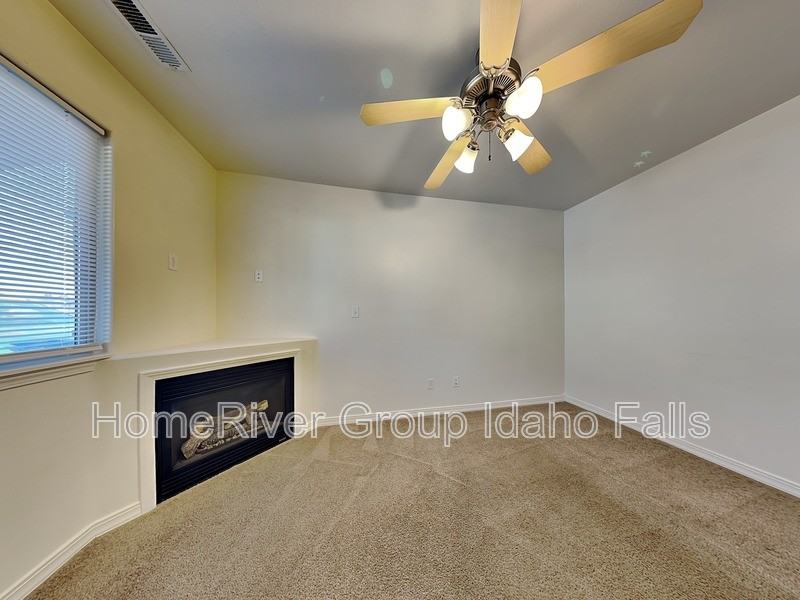 1629 N Stevens Dr #B - Photo 6 of 16