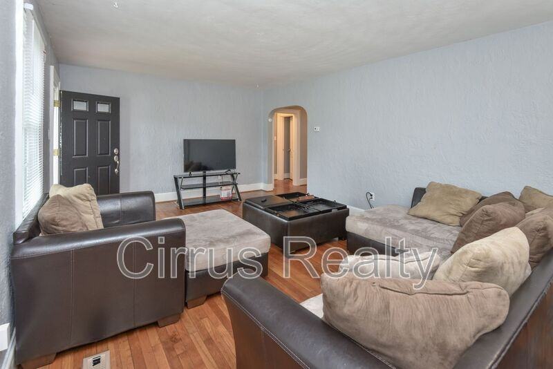 10 Parkside Pl - Photo 5 of 35