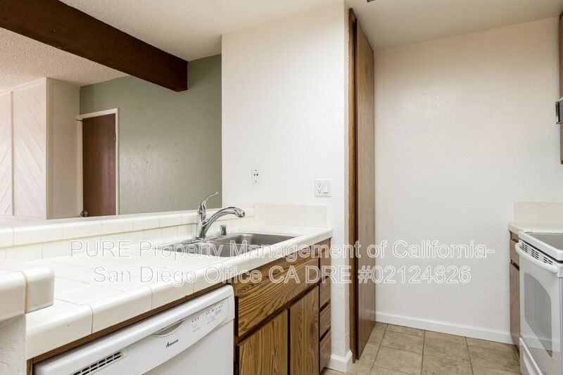 9129 Village Glen Dr #175 - Photo 7 of 16