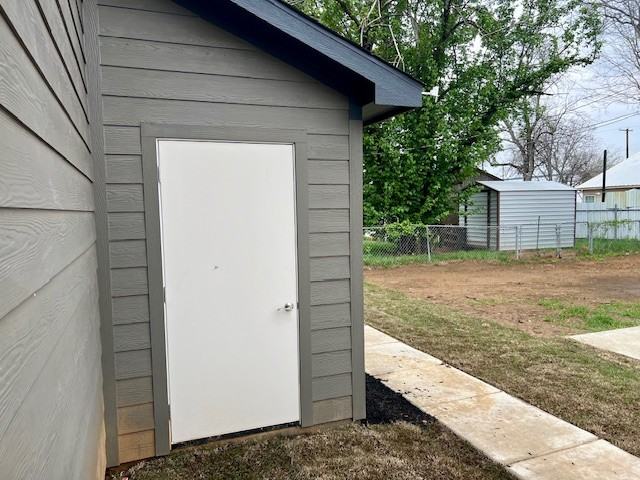 5829 Grayson St #5829 - Photo 7 of 32