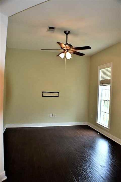 1 Riviera Dr - Photo 3 of 27