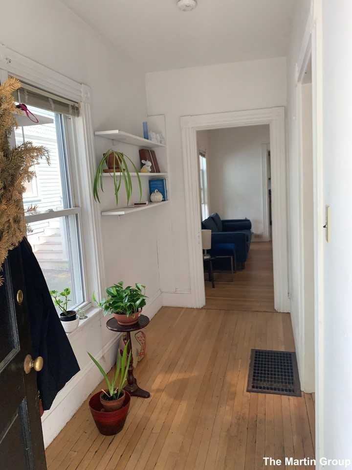 7 Arnold Ct #1 - Photo 3 of 12