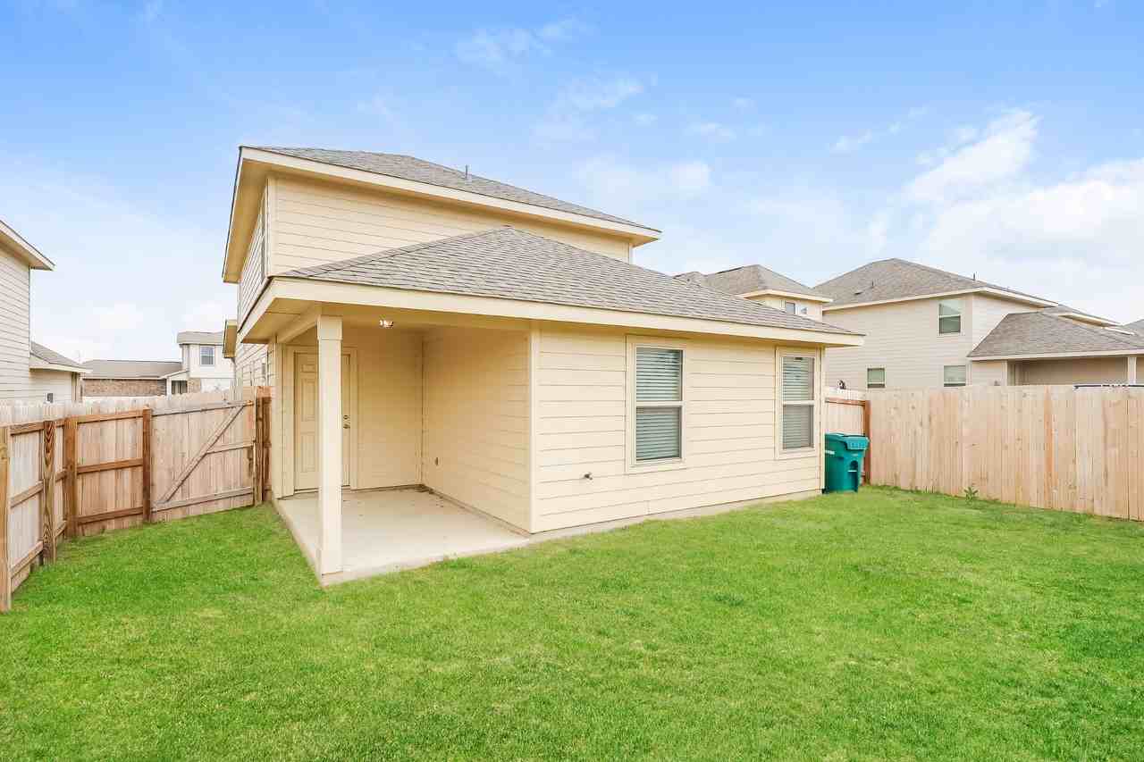 2342 Redlove Dr - Photo 3 of 14