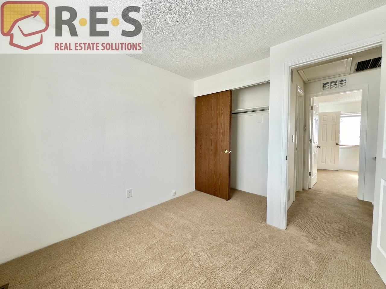 14535 E 44th Ave - Photo 7 of 17
