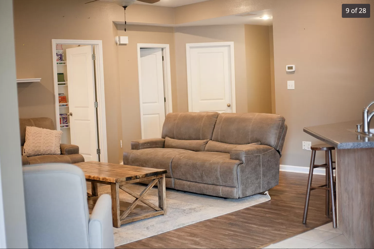 14611 Silver Oaks Loop - Photo 3 of 11