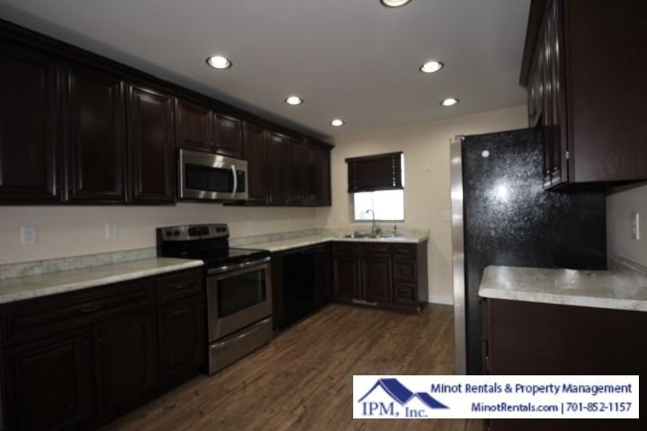 354 13th St Ne - Photo 2 of 17