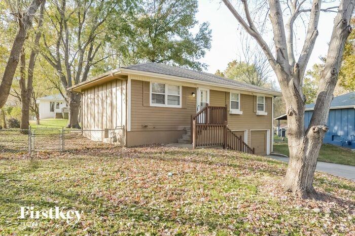 4916 Saville Ct - Photo 2 of 15