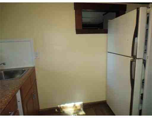 138 East St - Photo 3 of 9