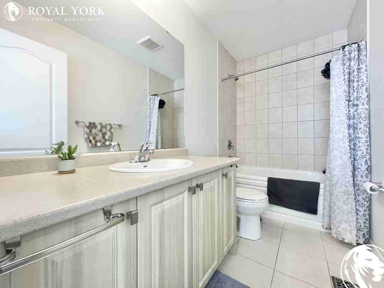 1-196 MacLachlan Avenue, Haldimand, Ontario N3W 1V3 - Photo 2 of 19